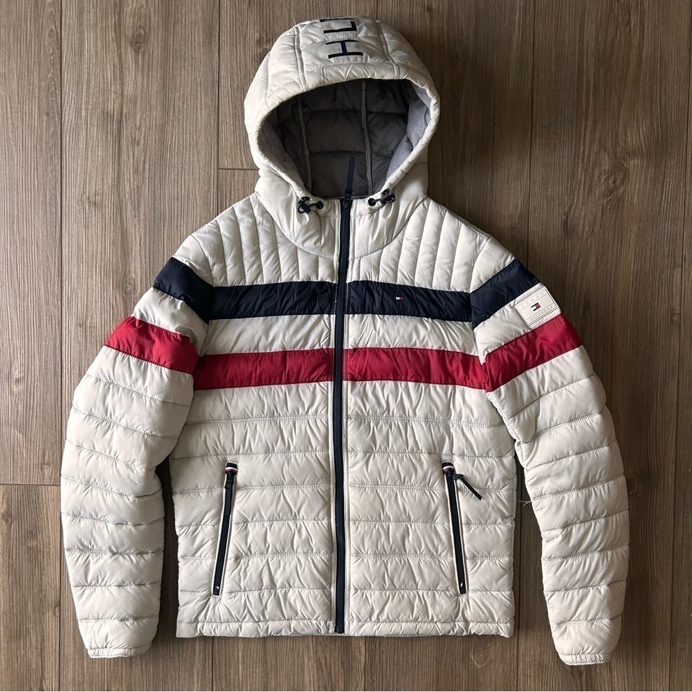 Tommy Hilfiger | Quilted Color Blocked Hooded Puffer Jacket (Small)